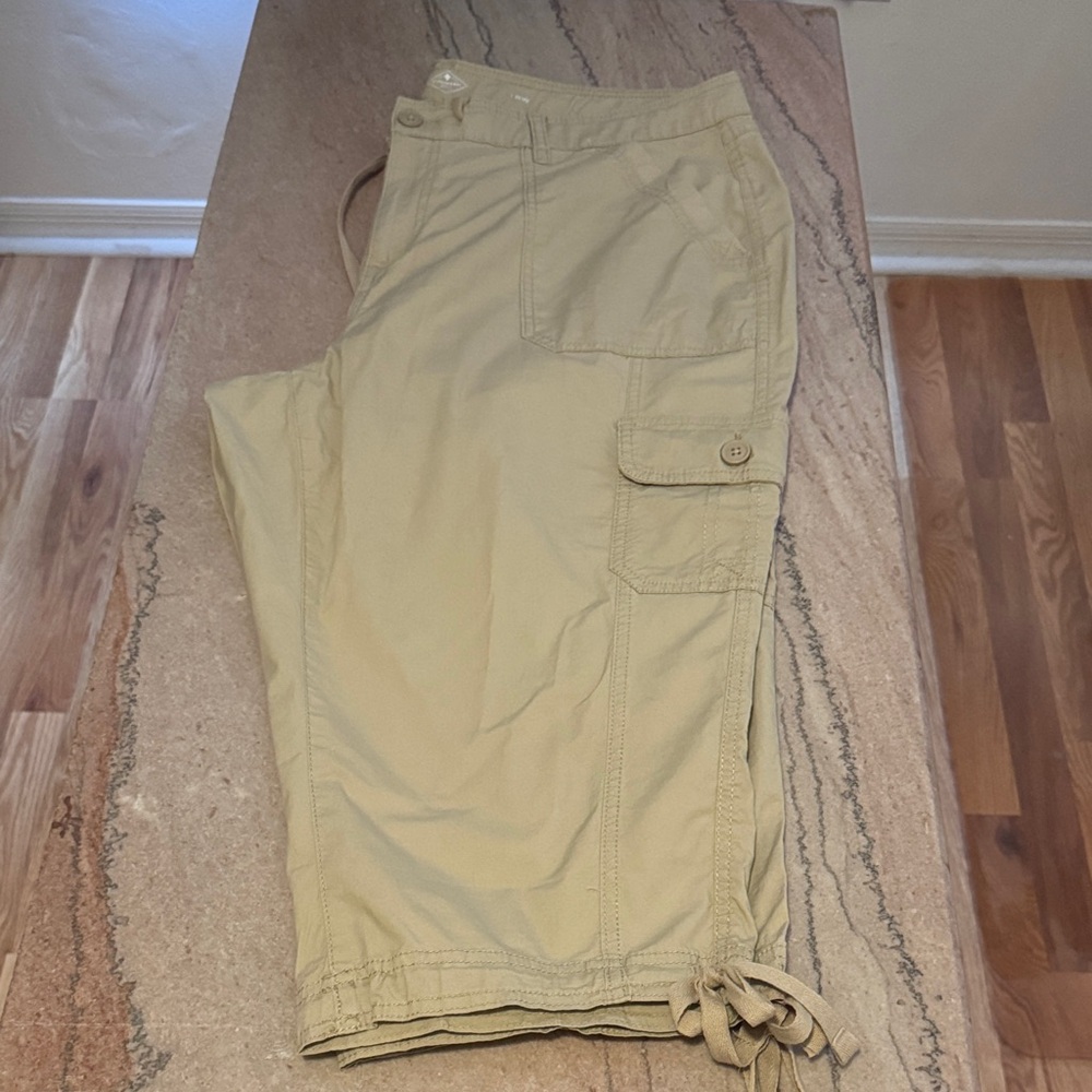 St. John's Bay Olive Cargo Capri